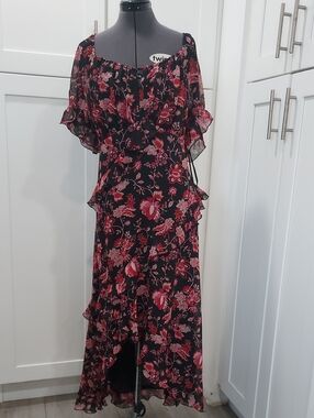 Black & Pink Floral Ruffle Hig -low Dress - Women's